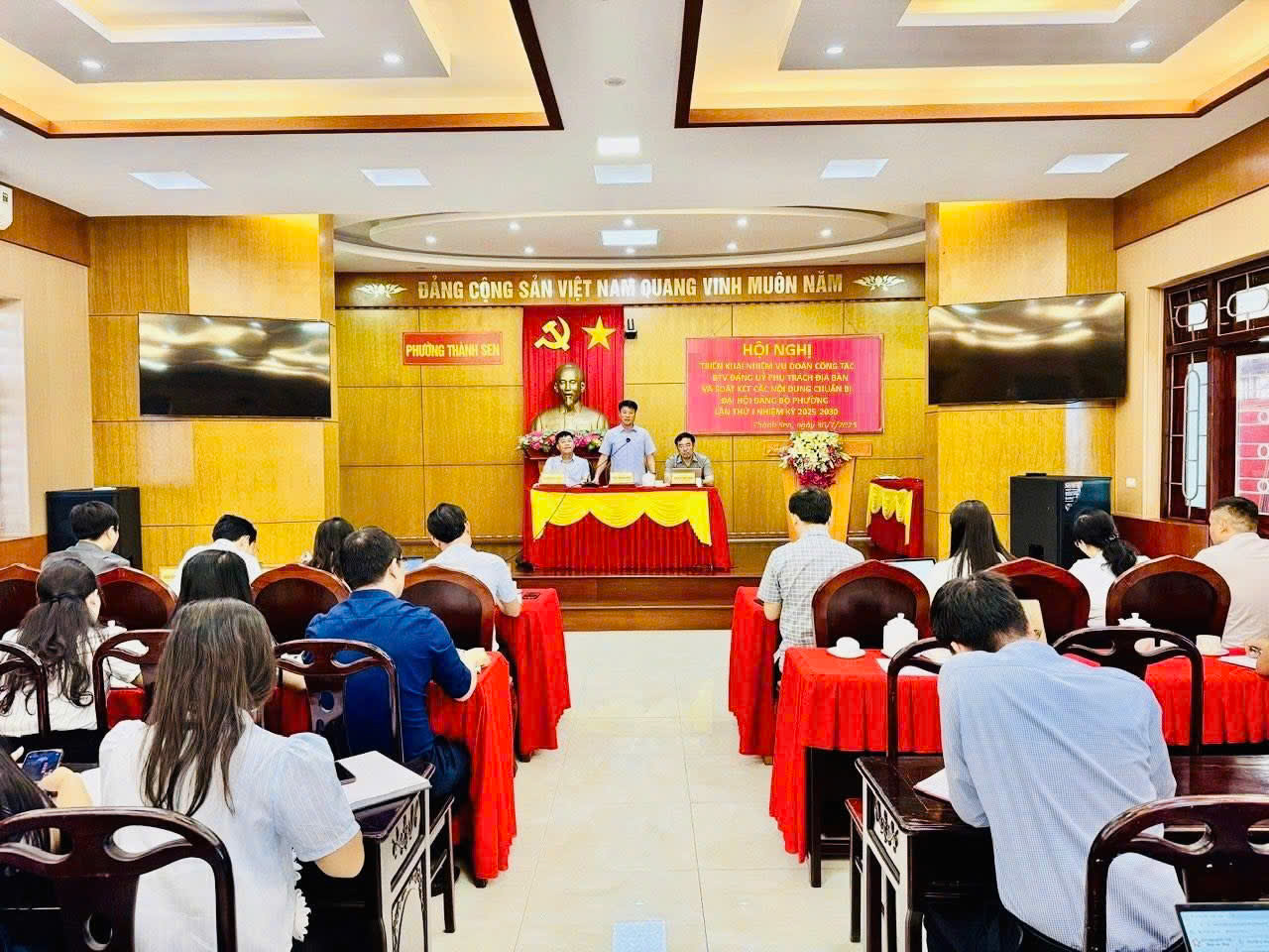 Đảng ủy phường Thành Sen làm việc với các Đoàn công tác và soát xét các nhiệm vụ chuẩn bị Đại hội Đảng bộ phường lần thứ I, nhiệm kỳ 2025 – 2030