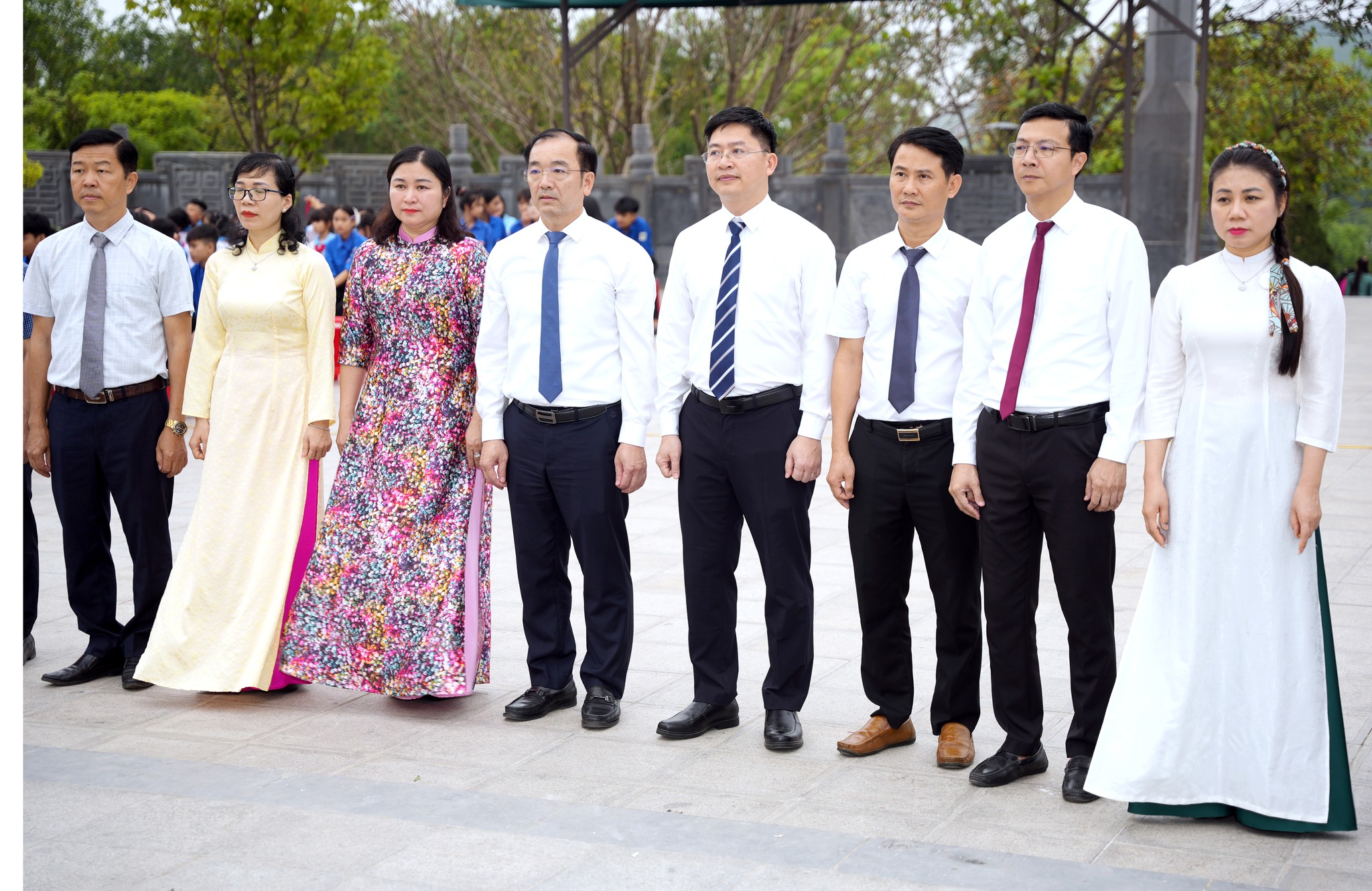 LÃNH ĐẠO PHƯỜNG THÀNH SEN DÂNG HƯƠNG TƯỞNG NIỆM CỐ TỔNG BÍ THƯ HÀ HUY TẬP