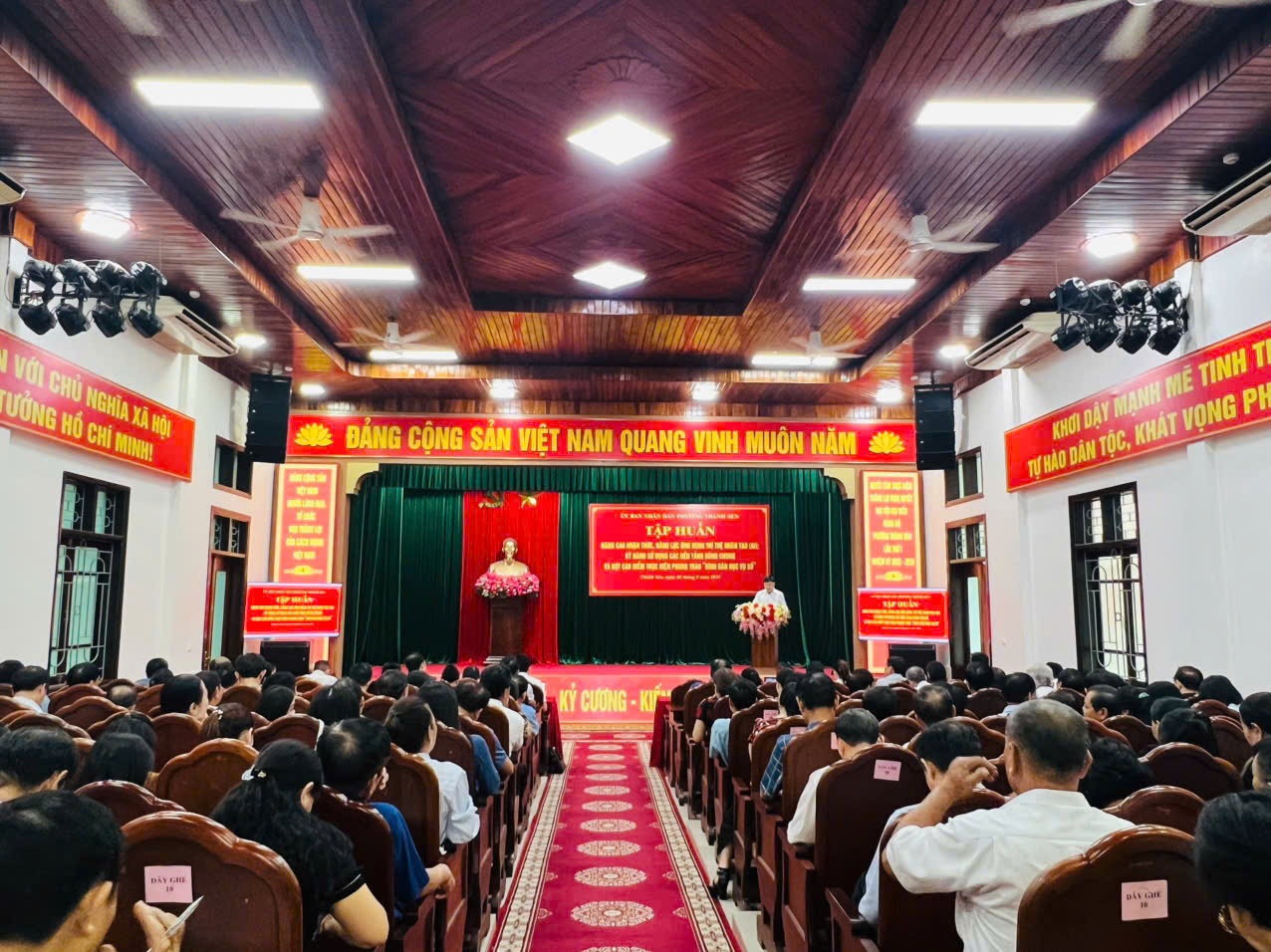 UBND phường Thành Sen phát động đợt cao điểm phong trào "Bình dân học vụ số"
