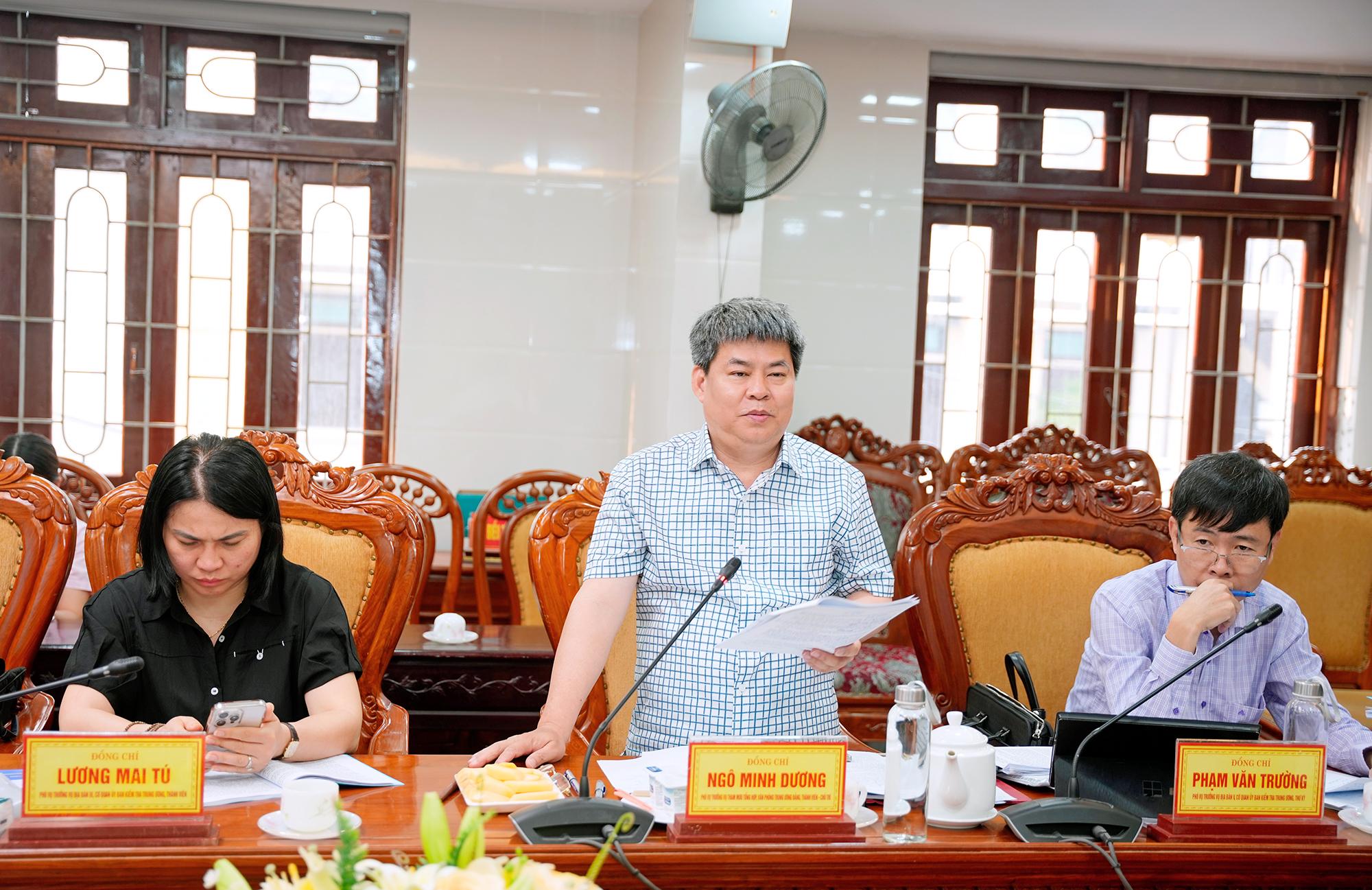 Đoàn Kiểm tra giám sát số 24 của Bộ Chính trị làm việc với Đảng uỷ phường Thành Sen