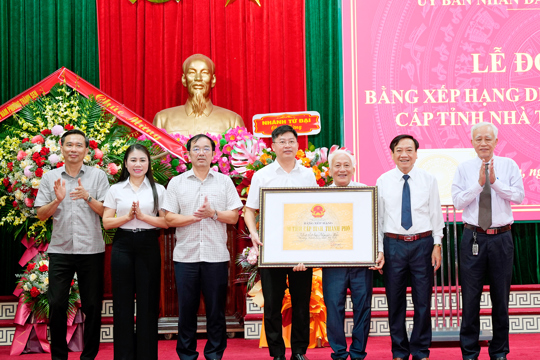 Phường Thành Sen long trọng tổ chức Lễ đón nhận Bằng di tích lịch sử văn hoá cấp tỉnh Nhà thờ dòng họ Nguyễn Văn