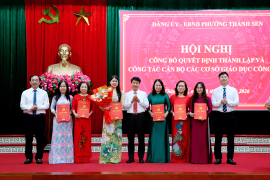 Phường Thành Sen công bố quyết định công tác nhân sự các trường công lập sau sáp nhập