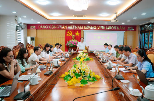 Đảng uỷ phường Thành Sen làm việc với Đảng uỷ Trường THCS Thành Sen sau sắp xếp sáp nhập