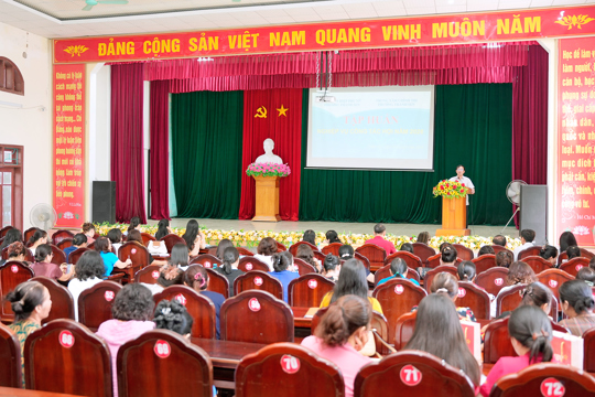 Hội LHPN Phường Thành tập huấn nghiệp vụ công tác Hội cho gần 100 cán bộ hội