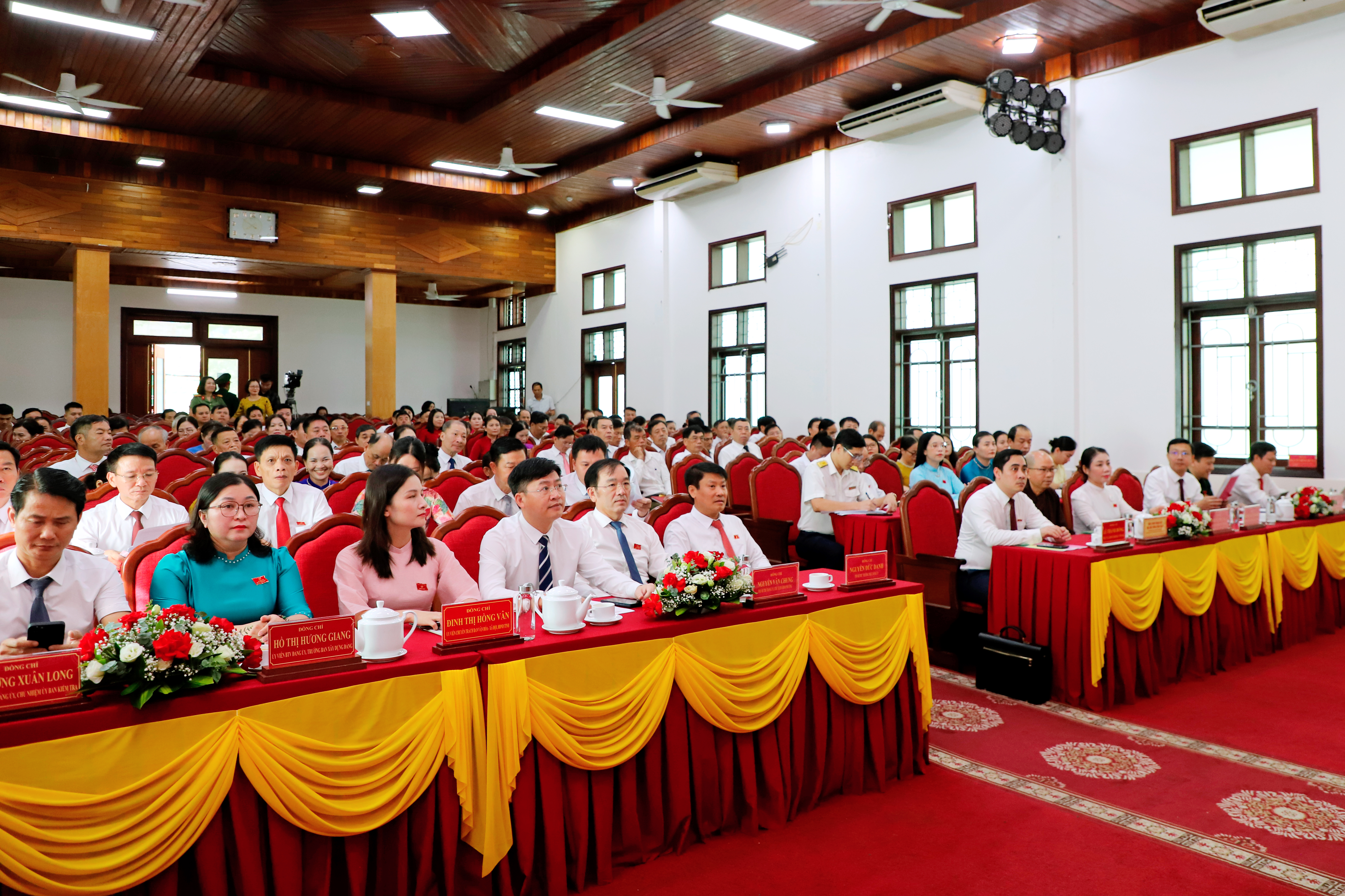 Khai mạc Kỳ họp thứ 3 Hội đồng nhân dân phường Thành Sen