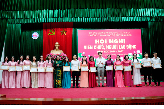 Trường THCS Thành Sen tổ chức hội nghị viên chức, người lao động năm học 2026- 2027