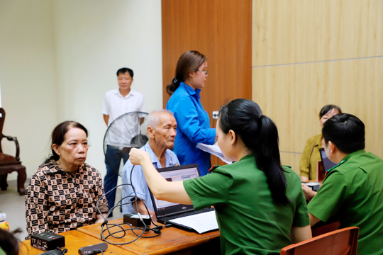Phường Thành Sen khai mạc thu nhận mẫu sinh phẩm ADN thân nhân liệt sĩ chưa xác định được thông tin phần mộ