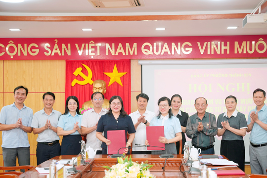 Đảng uỷ phường Thành Sen bàn giao nhiệm vụ công tác Dân vận từ Ban xây dựng Đảng về Uỷ ban MTTQ phường